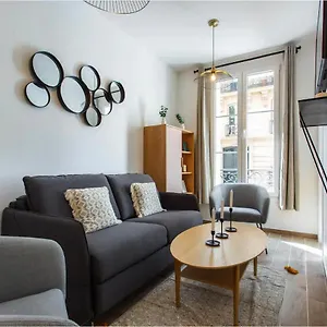 Cmg Place De Clichy - Metro Europe Appartement